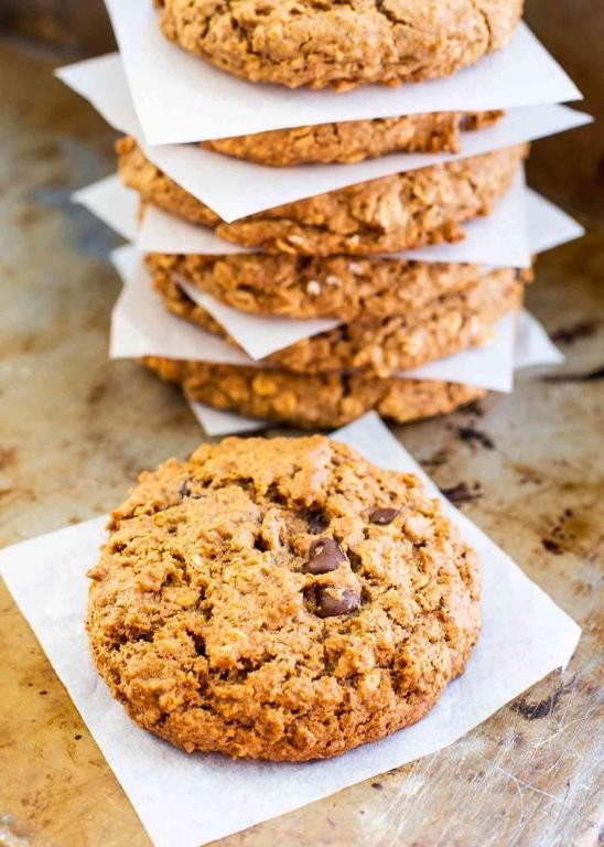 Almond Butter Oatmeal Cookies