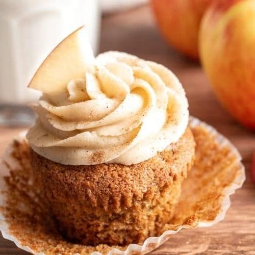 Apple Pie Cupcakes with Fresh Apples and Cream Cheese Frosting
