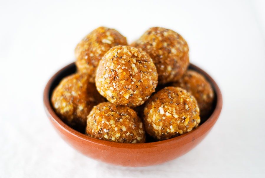 Apricot and Almond Energy Bites
