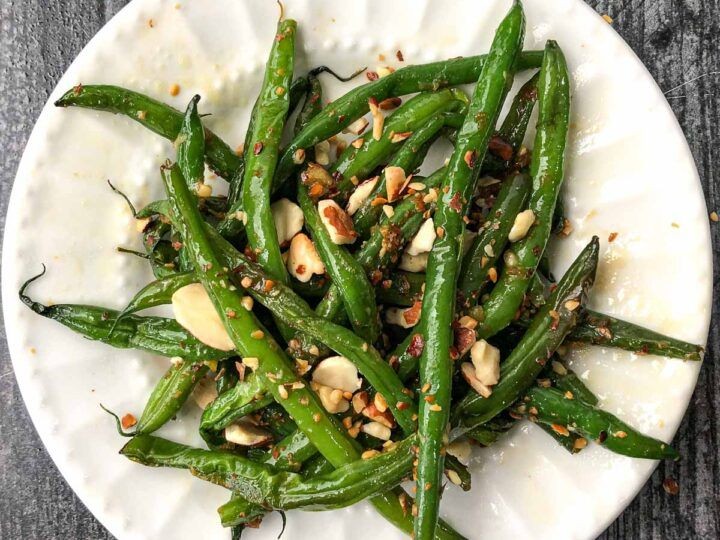 Asian-Style Green Beans with Sesame and Almonds