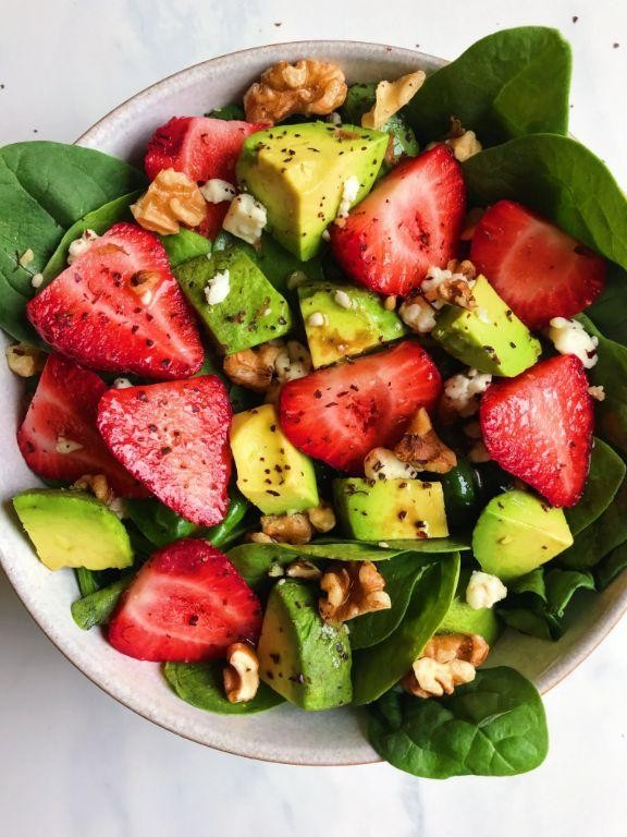 Avocado Strawberry Spinach Salad