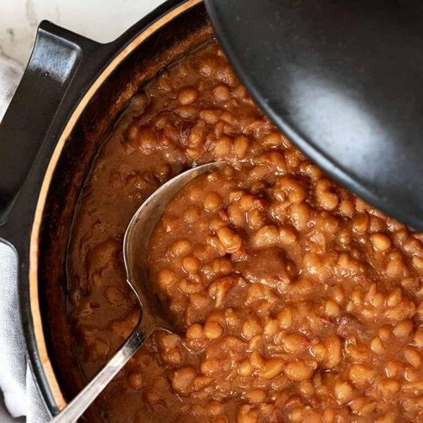 Baked Beans with Maple Syrup and Bacon
