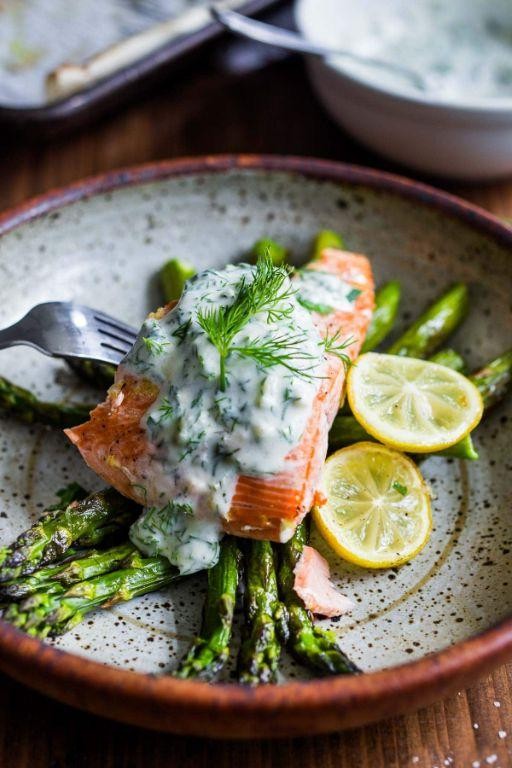 Baked Salmon with Asparagus and Dill