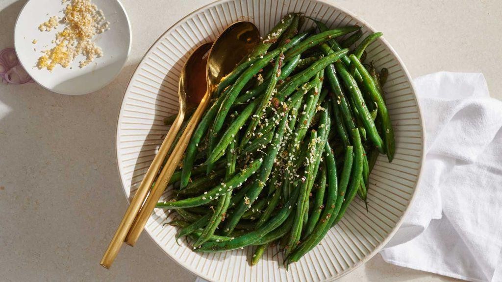 Balsamic Glazed Green Beans with Shallots