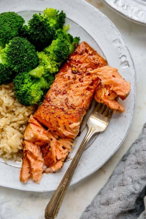 Balsamic Glazed Salmon with Steamed Broccoli
