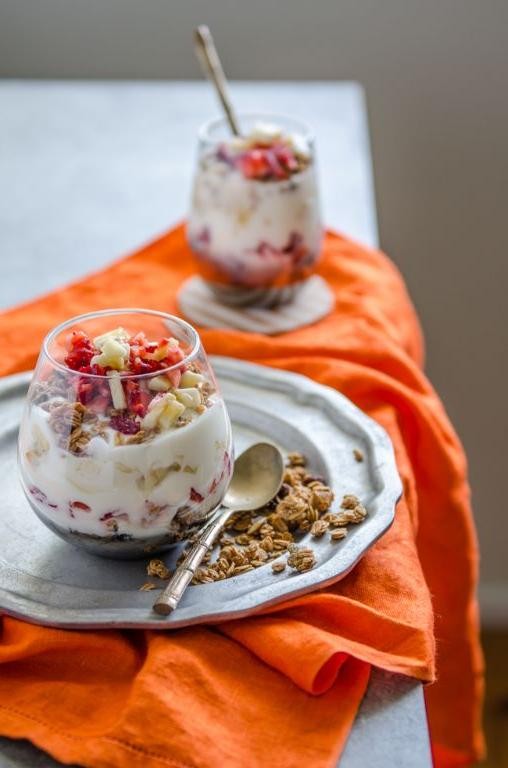 Banana Strawberry Yogurt Parfait