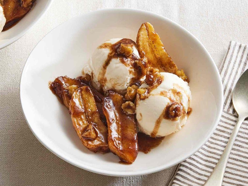 Bananas Foster with Rum and Brown Sugar