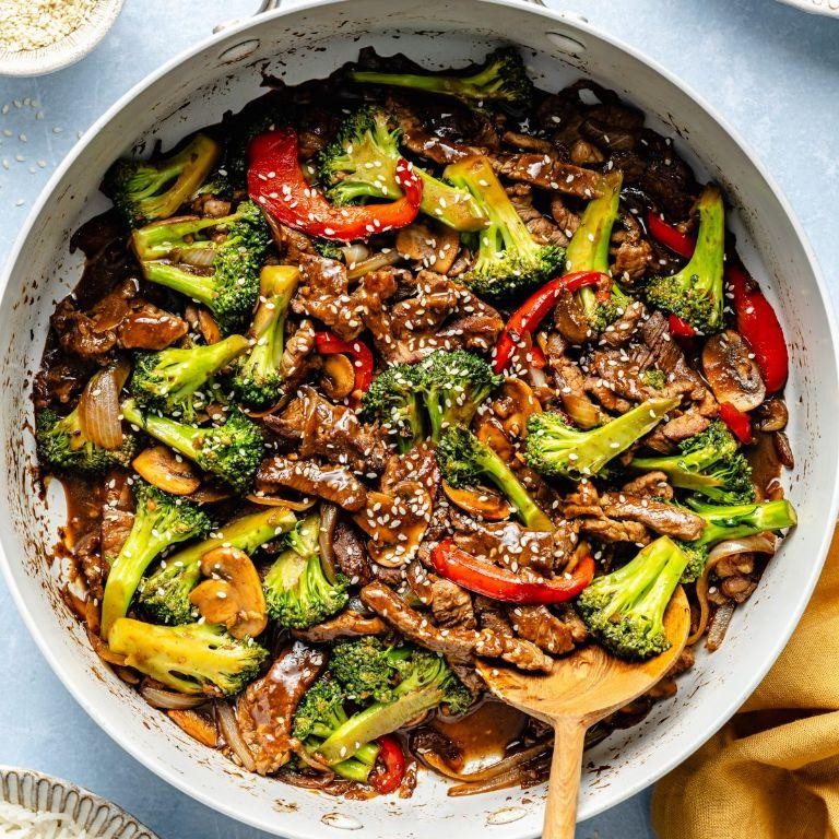 Beef and Broccoli Multi Cooker Stir-Fry