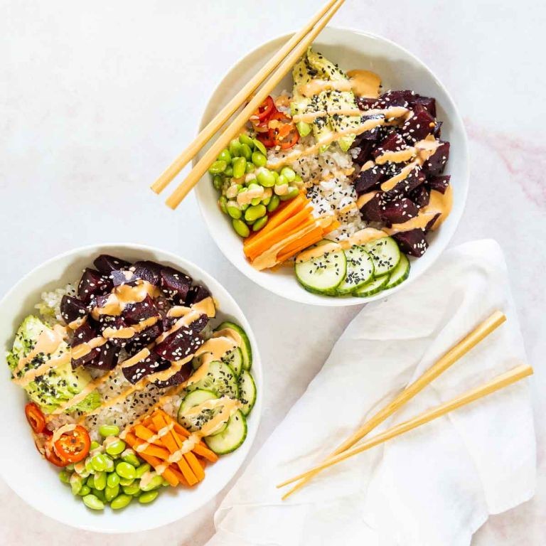 Beetroot and Quinoa Sushi Bowl for Vegans