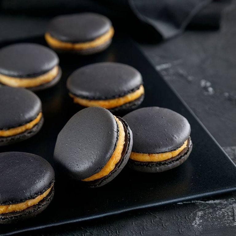 Black Russian Macarons