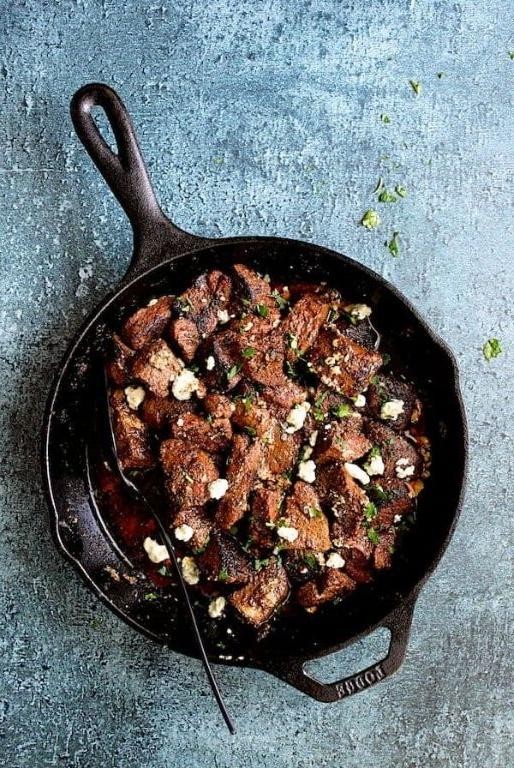 Blackened Steak with Gorgonzola Polenta