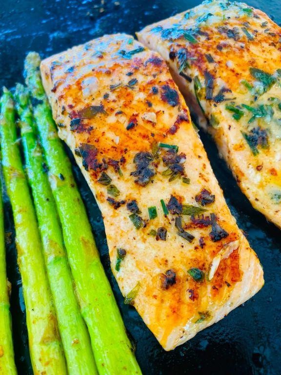 Blackstone Grilled Salmon with Lemon Garlic Butter