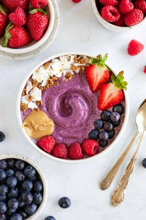 Blueberry Flaxseed Smoothie Bowl