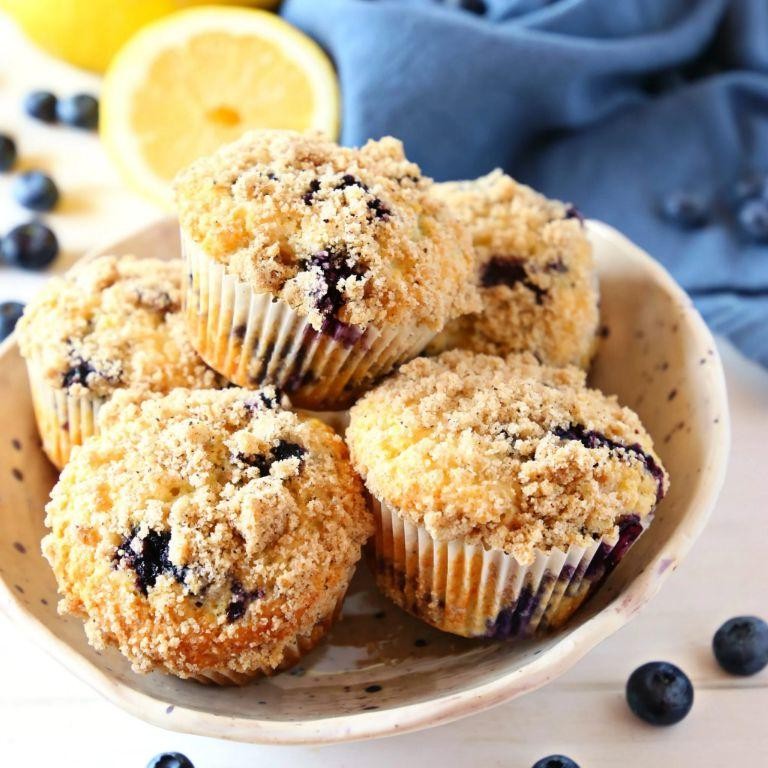 Blueberry Muffins with Streusel Topping