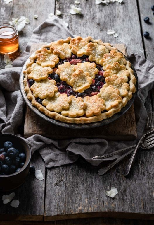 Blueberry and Rhubarb Pie with a Flaky Crust