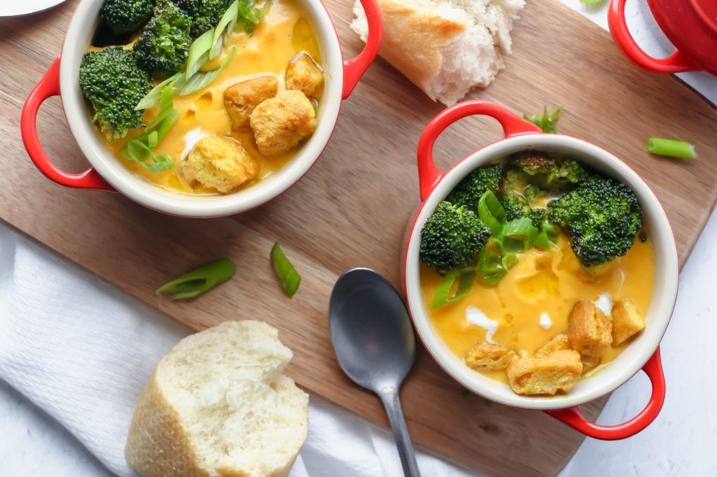 Broccoli and Carrot Soup with Coconut Milk