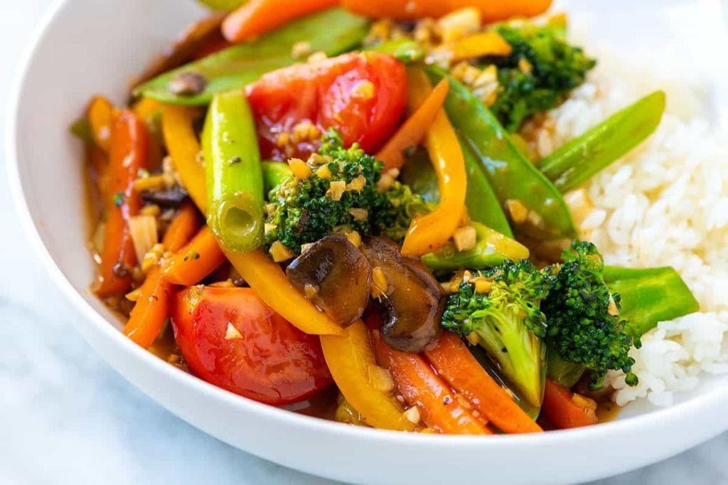 Broccoli and Carrot Stir-Fry with Ginger and Garlic