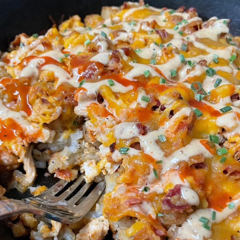 Buffalo Chicken Loaded Tater Tot Skillet