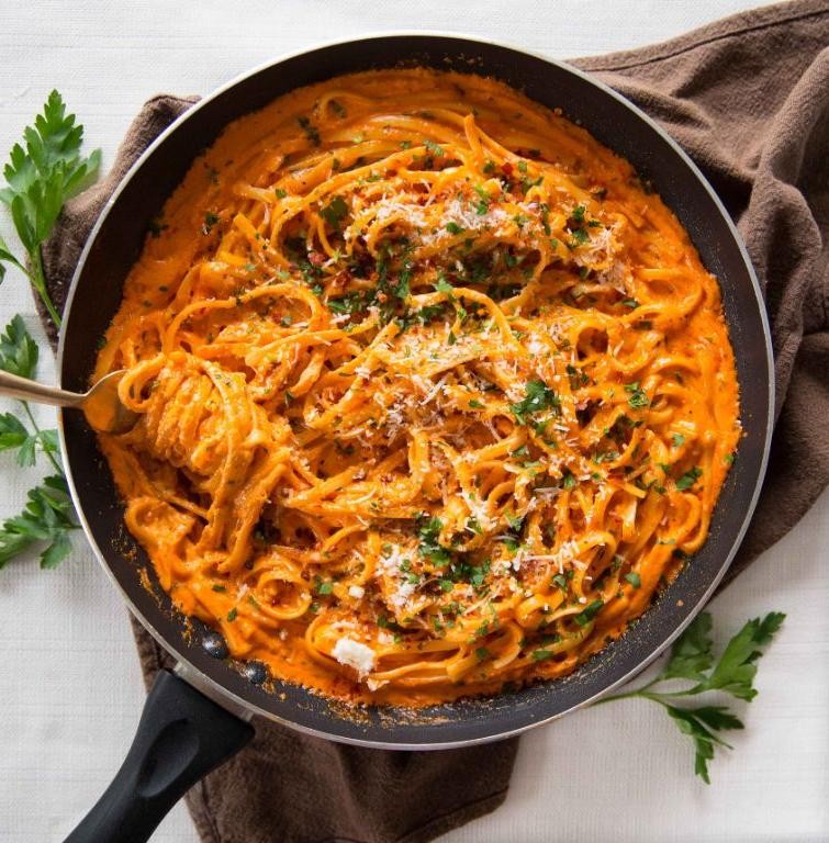 Cajun Pasta with Roasted Red Pepper Sauce