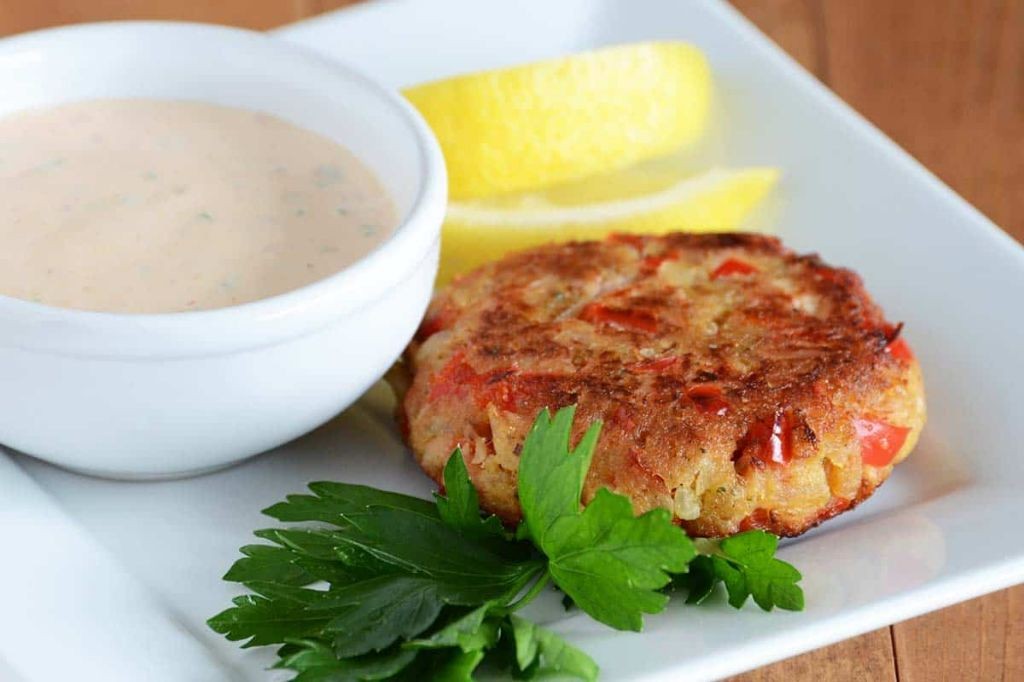 Cajun-Style Tuna Cakes with Remoulade Dressing