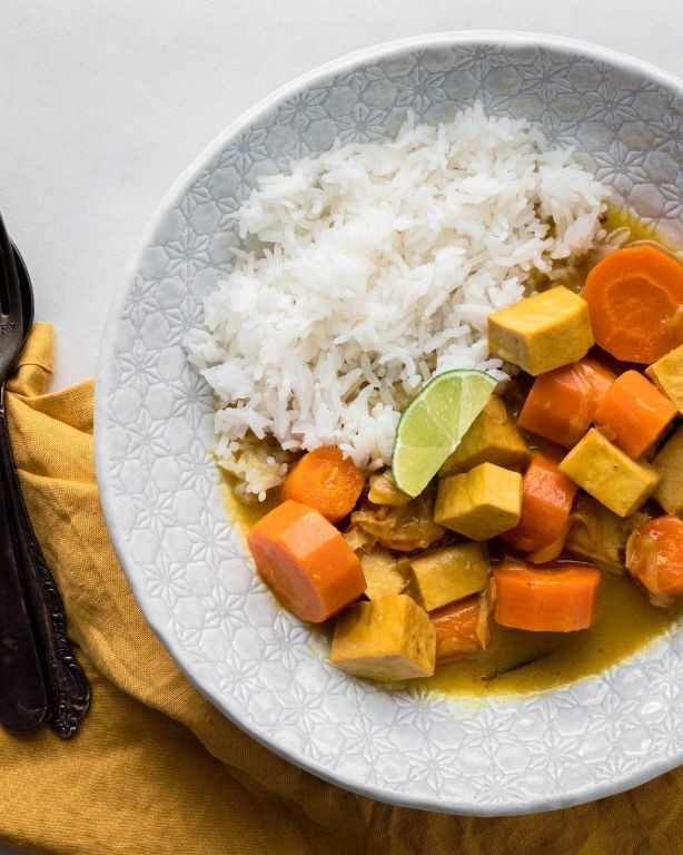 Canned Carrot and Coconut Curry