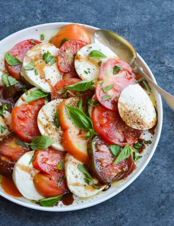 Caprese Gluten Free Salad with Balsamic Glaze