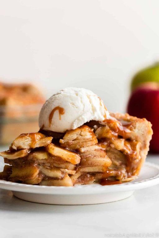 Caramel Apple Pie with Fresh Apples and Gooey Filling