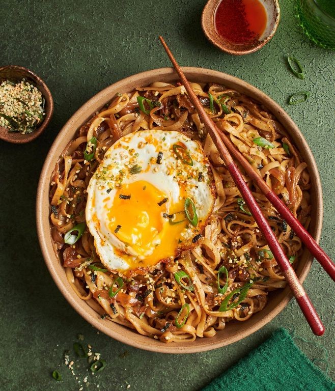 Caramelized Onion Rice Ramen with Fried Shallots