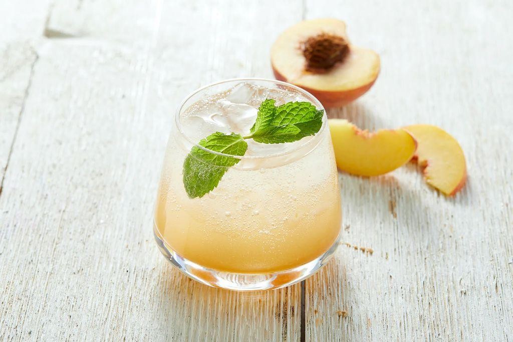 Casamigos Ginger Peach Fizz
