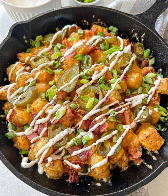 Cheesy Garlic Ranch Loaded Tater Tot Bombs