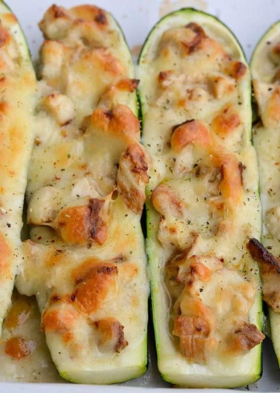 Chicken Alfredo Zucchini Boats