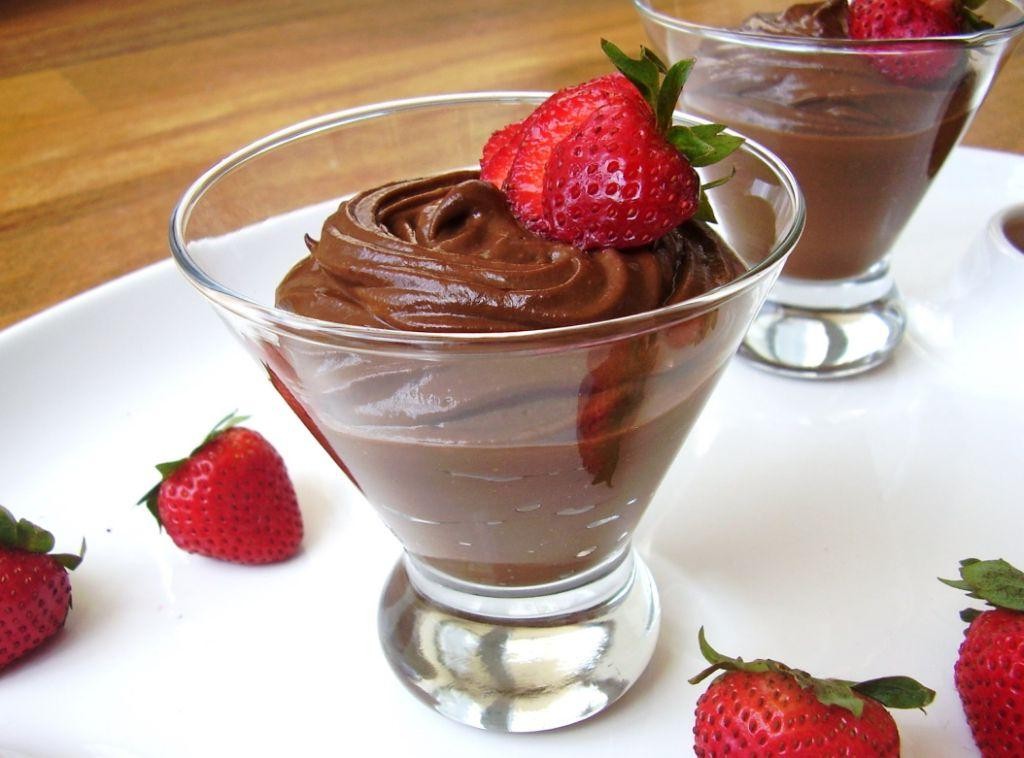 Chocolate-Dipped Strawberry Pudding