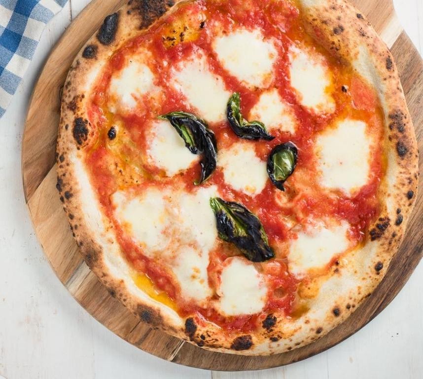 Classic Margherita Neapolitan Pizza