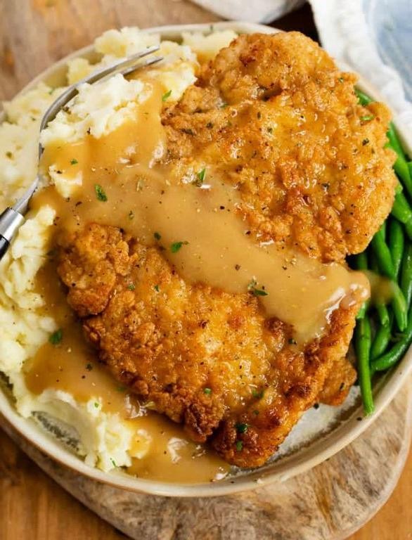 Classic Southern Chicken Fried Chicken with Gravy