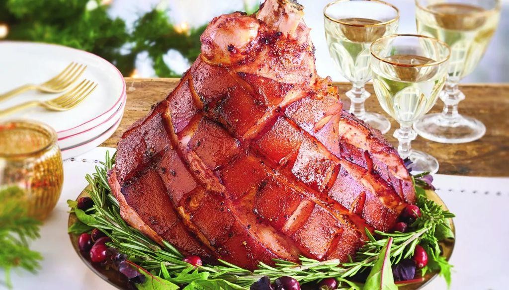 Cranberry Mustard Glazed Baked Ham