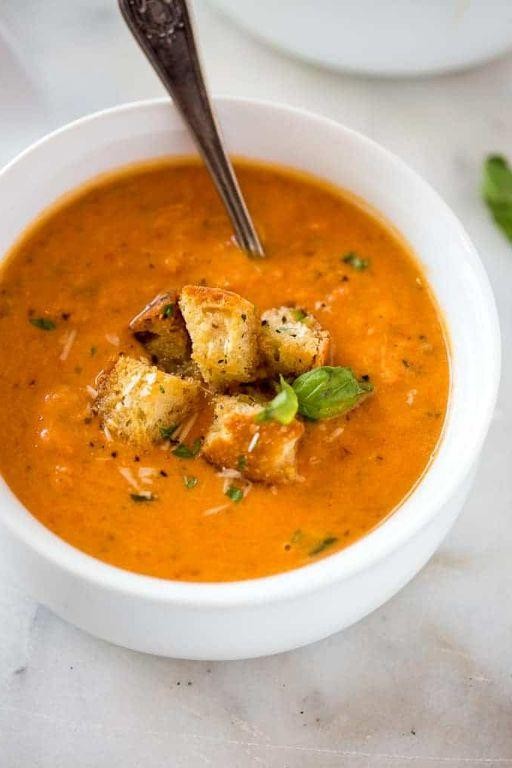 Creamy Basil Tomato Bisque