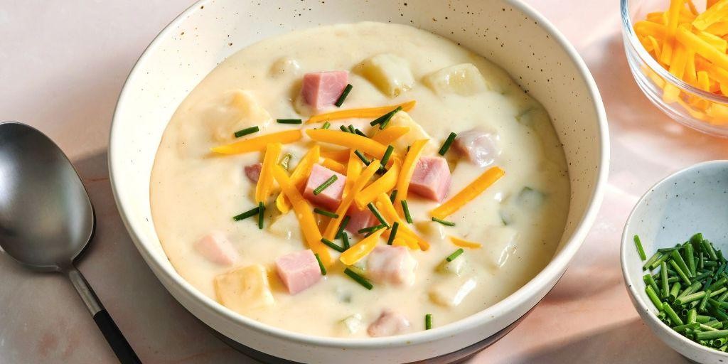 Creamy Cheddar Ham and Potato Soup