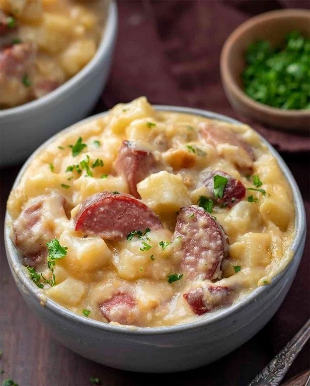 Creamy Kielbasa and Potato Crockpot Casserole