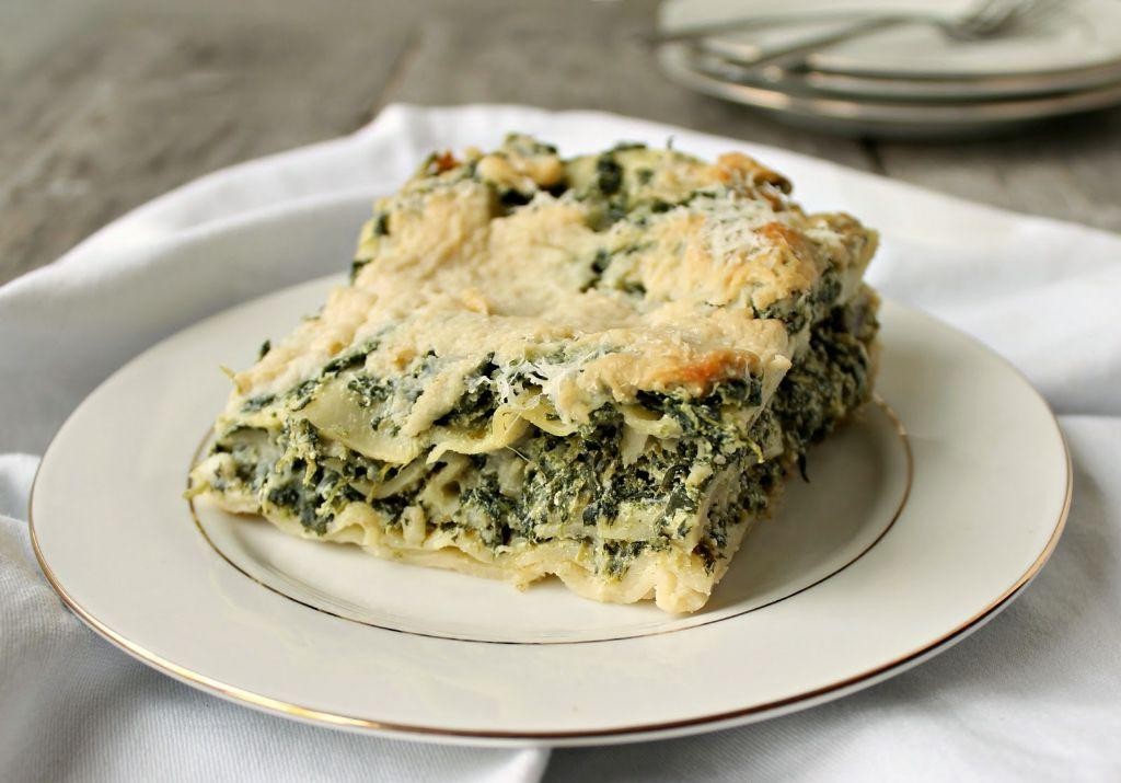 Crock Pot Cauliflower and Spinach Lasagna