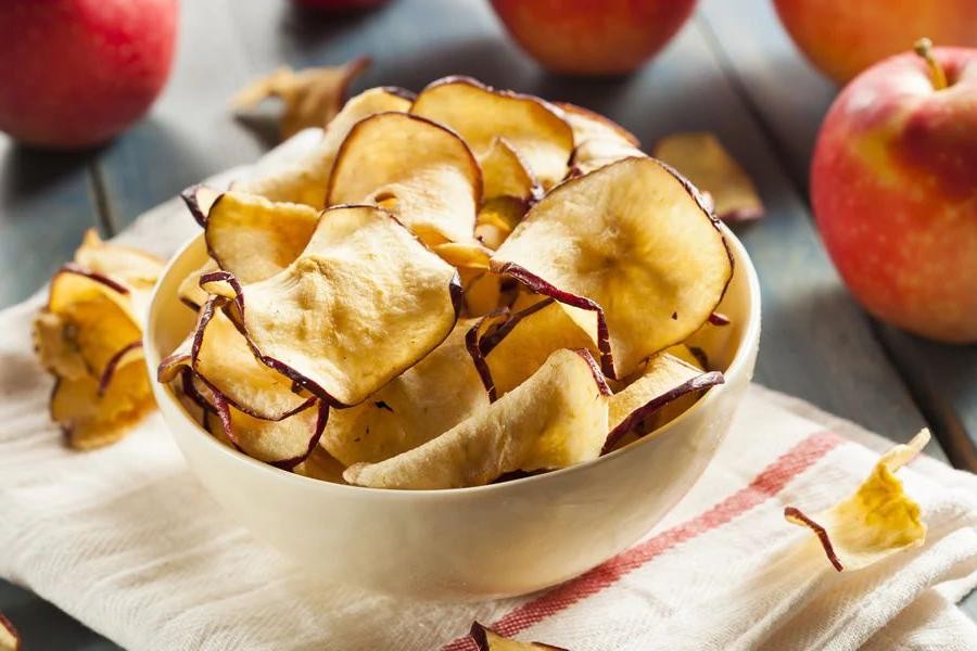 Crunchy Freeze-Dried Apple Chips