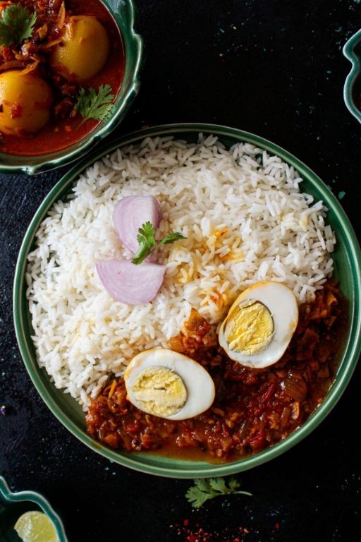 Egg Curry with Steamed Rice