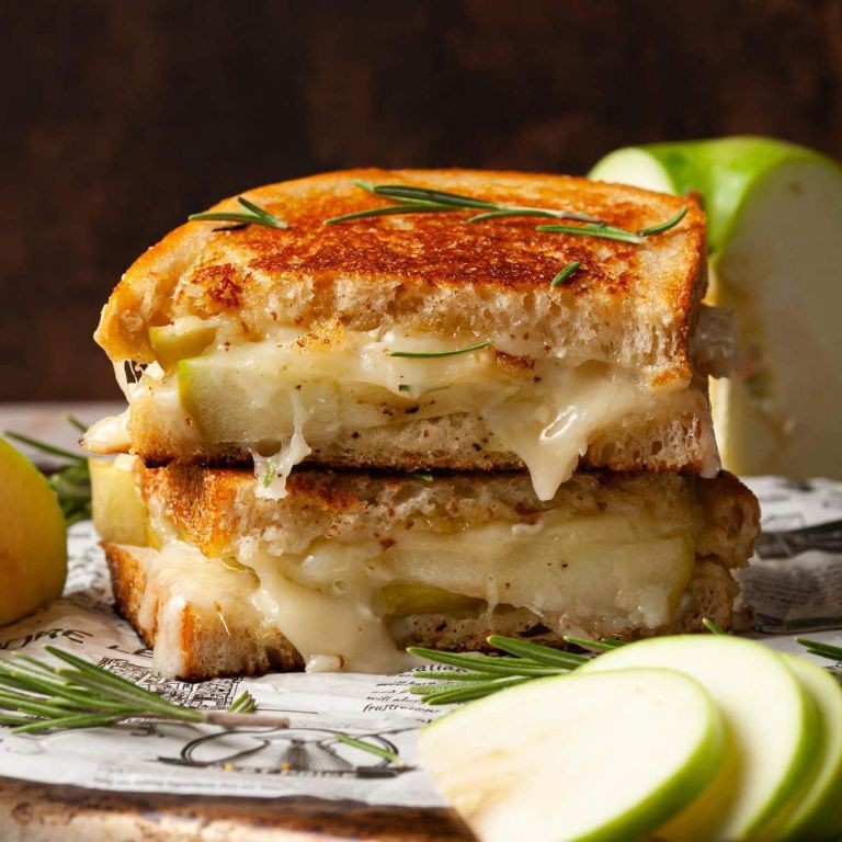 Fuji Apple and Brie Grilled Cheese