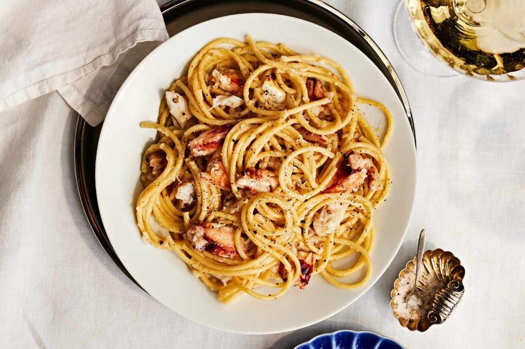 Garlic Butter Dungeness Crab Pasta