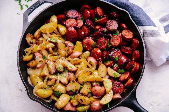 Garlic Butter Kielbasa with Potatoes