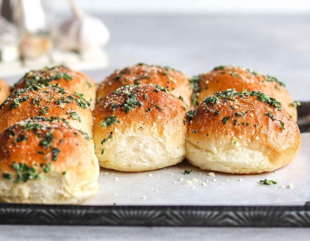 Garlic Herb Vegan Dinner Rolls