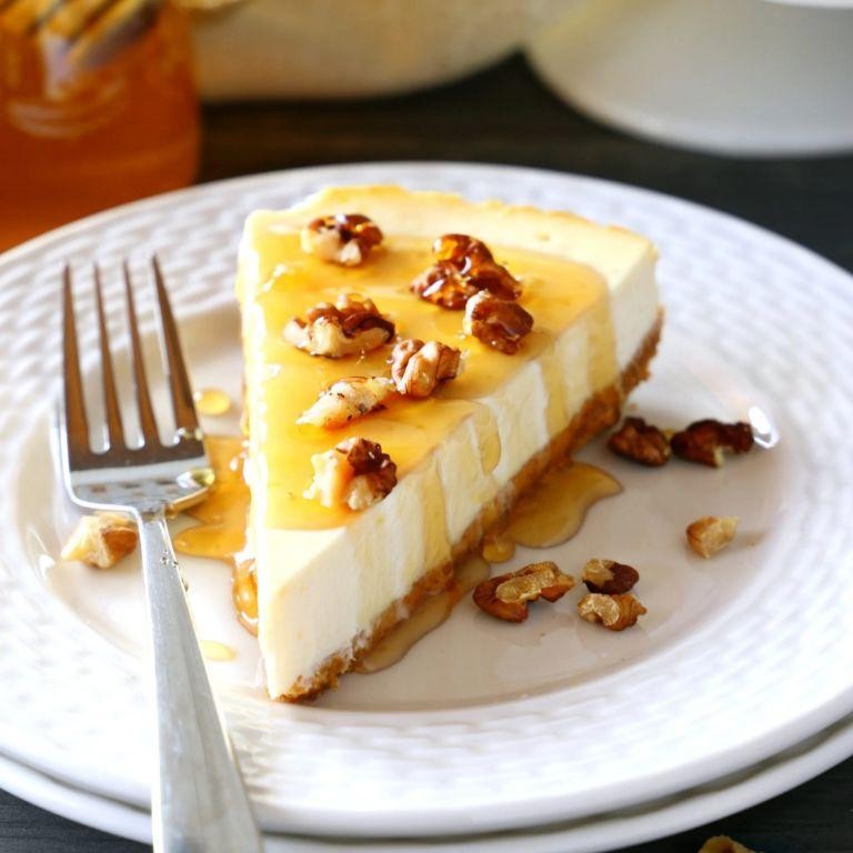 Greek Yogurt Cheesecake with Honey Drizzle