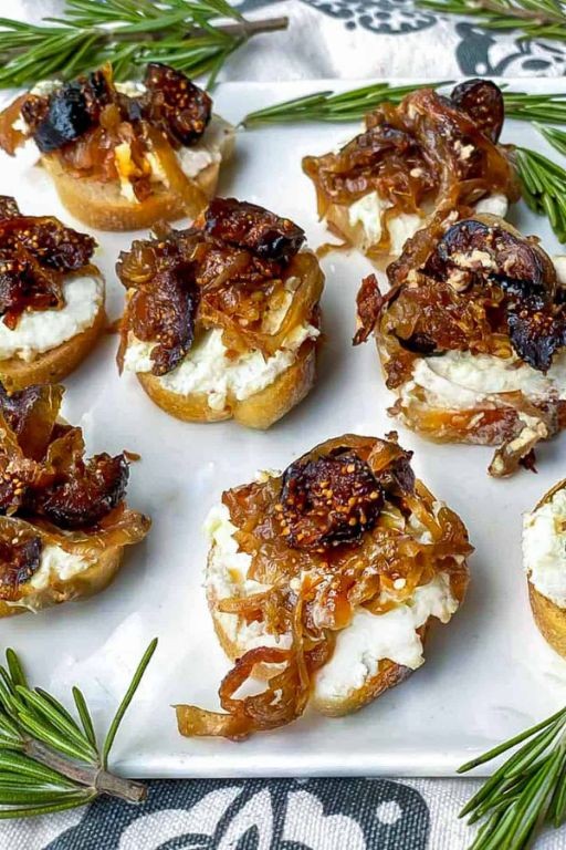 Green Fig and Goat Cheese Bruschetta