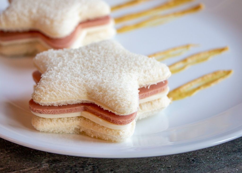 Grilled Cheese Sandwich Stars