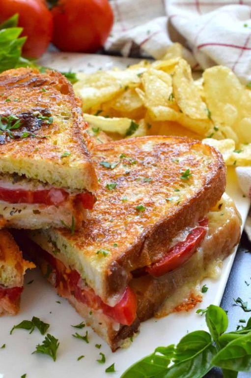 Grilled Cheese and Tomato Sandwich