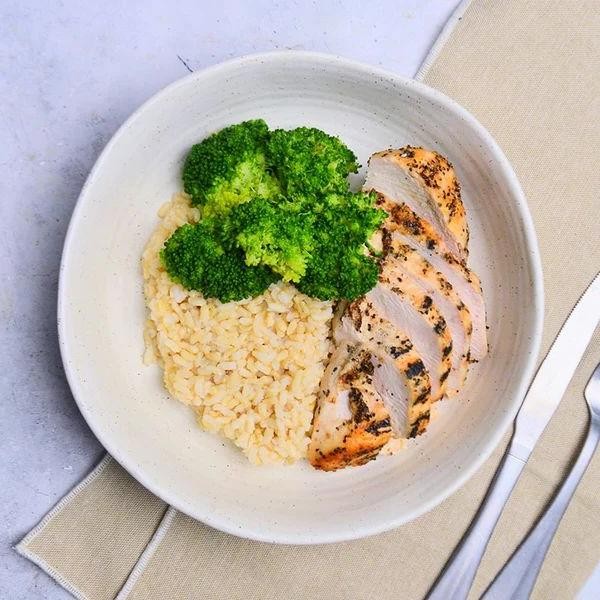 Grilled Chicken with Steamed Broccoli and Brown Rice